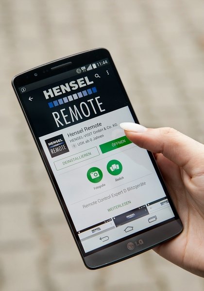 Hensel Nova D und DL Blitzgeneratoren mit WiFi-Remote