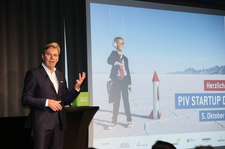 k_Begruessung_Rainer-Fuehres PIV Startup Day war ein Volltreffer
