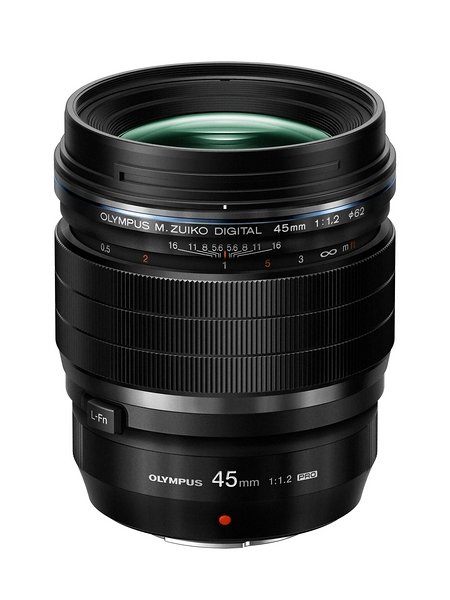 Olympus: Zwei neue Festbrennweiten für die M.Zuiko Digital 1:1.2 PRO Serie