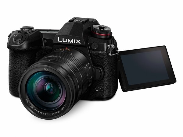 k_058_FY2017_LUMIX_G9_Display Panasonic präsentiert die LUMIX G9