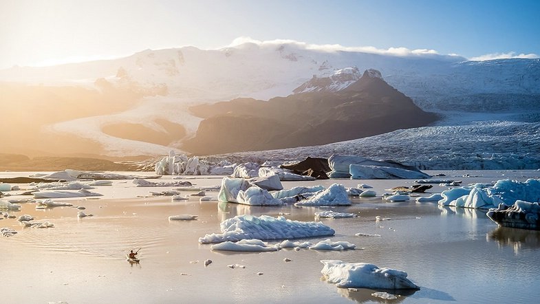 k_coloredge-referenz-stefan-forster-fa Stefan Forster. Chasing Light