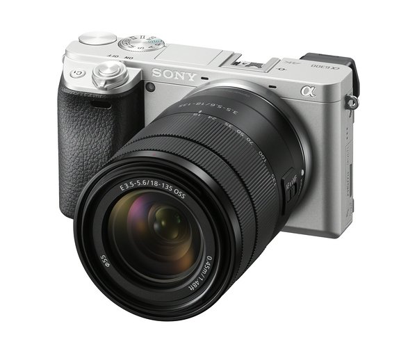 Sony: Neues kompaktes Zoom für die α6000 Familie › Netzwerk Fotografie
