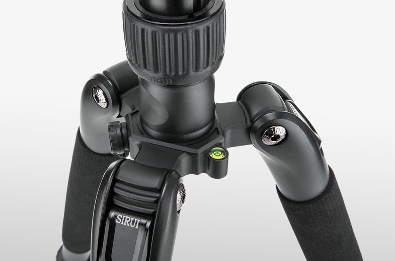 SIRUI: vier neue Dreibeinstative im neuen Design