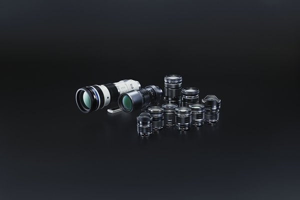 Olympus: OM-D E-M1X, Blitzsystem, Supertelezoom