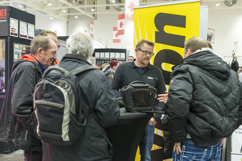 abf präsentiert Photo+Adventure. Messestand von Nikon