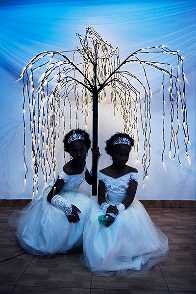 Fotoprojekt: die Nikon-Ambassadors Bénédicte Kurzen u. Sanne De Wilde