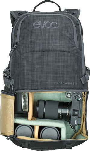 Fotorucksack EVOC STAGE CAPTURE 16l mit offenem und gepacktem Kamerafach