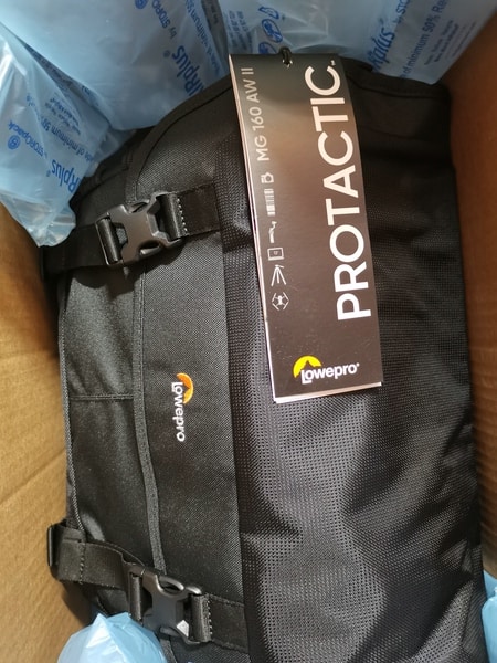 Auspacken der Messengertasche ProTactic MG 160 AW II von Lowepro