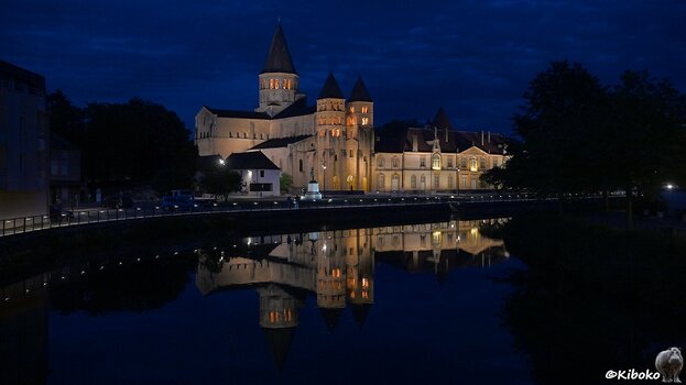 s260503_2128_ParayLeMonial_Basilika_2539.jpg