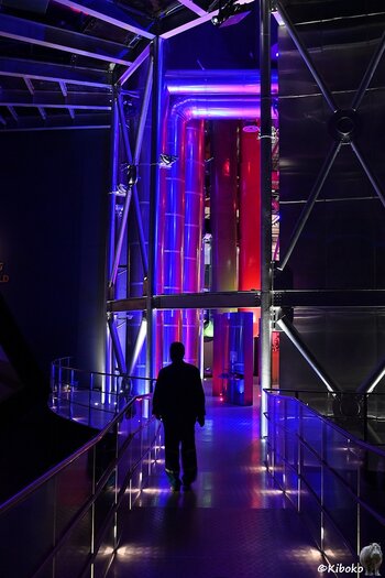 s250917_1034_AhmadAl-Jaber_Oilmuseum_7771_h.jpg