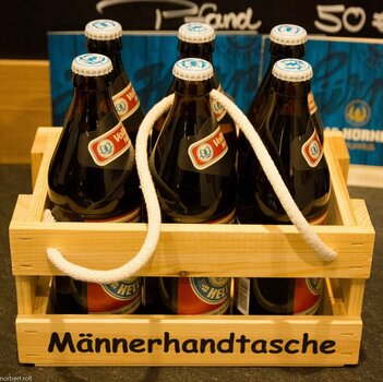 männerhandtasche.jpg
