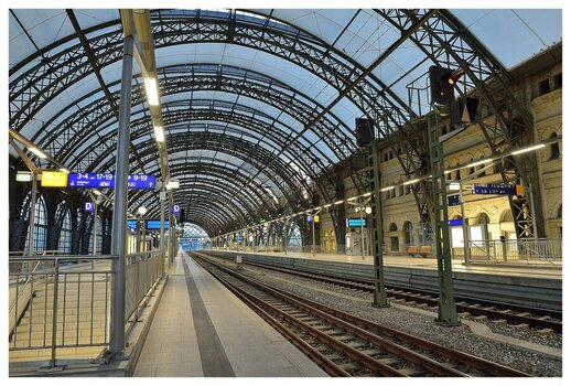 DD Hbf abends leer 150724.jpg