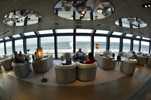 Charcot-Panoramalounge.JPG Charcot-Panoramalounge.JPG