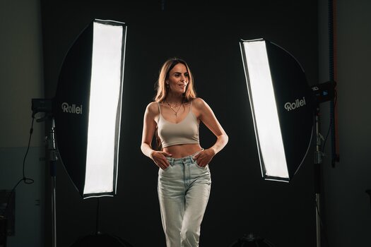 Zwei Rollei Quick Folding Striplights bei einem Porträtshooting Zwei Rollei Quick Folding Striplights bei einem Porträtshooting