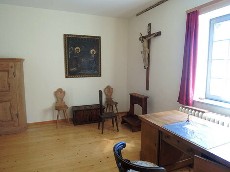 260900_0081_low.jpg 260900_0081_low.jpg