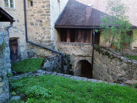260900_0103_low.jpg 260900_0103_low.jpg