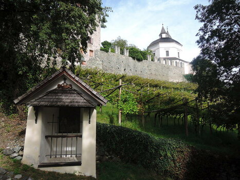 260900_0072_low.jpg 260900_0072_low.jpg