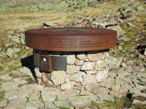 260900_0265_low.jpg