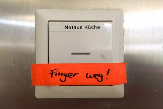 Finger_weg.jpg