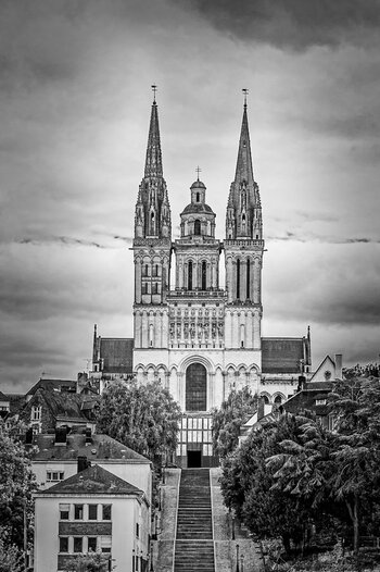Kirche in Angers.jpg