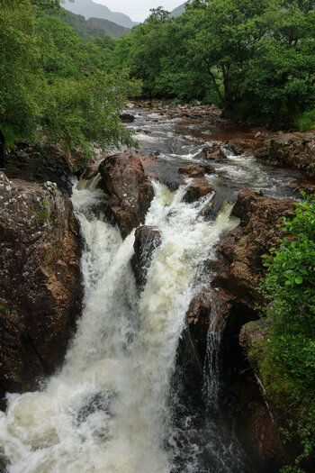 Wasserfall Schottland.jpg