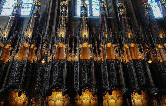 St. Giles Cathedral Chorgestühl.jpg