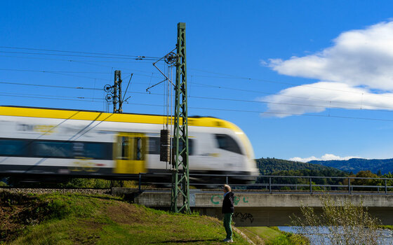 Z6_VM40F12-3367-3.jpg