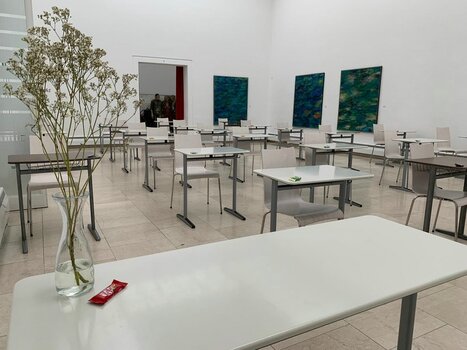 k_blick in die städtische galerie, klassenzimmer 2020, foto städtische galerie rosenheim.jpg