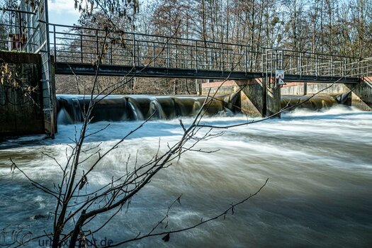 Stauwehr-Neuss-web.jpg