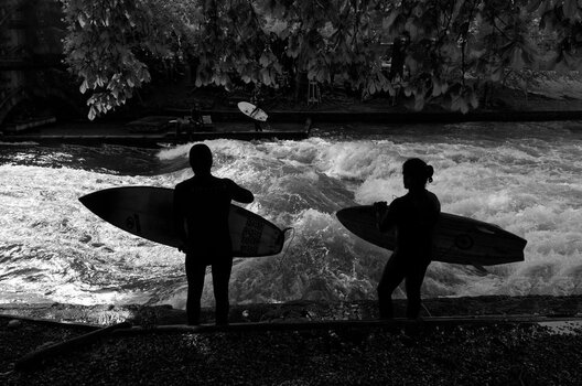 Eisbach-Muenchen1.jpg