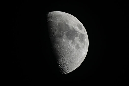 zunehmender Mond_5.JPG zunehmender Mond_5.JPG