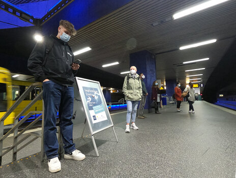 U_Bahn_People3.JPG
