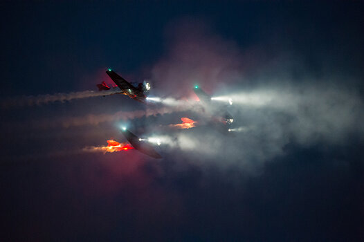 Nachtflug red.jpg Nachtflug red.jpg