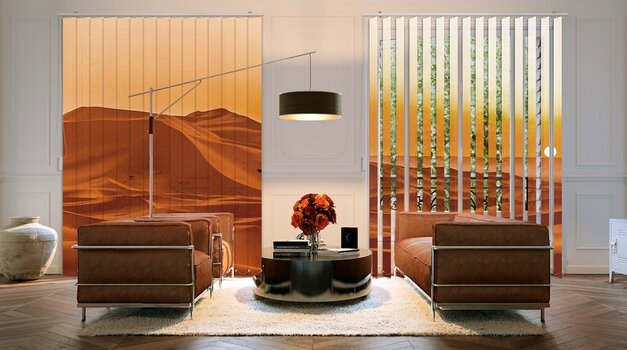 Lamellenvorhang mit Wüstenmotiv im Wohnzimmer