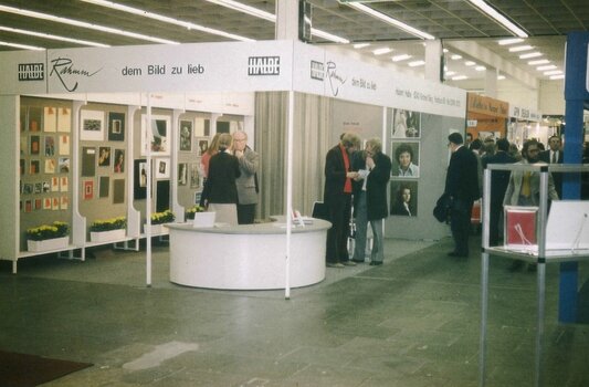 1976 - Erste Photokina in Köln, Messestand von HALBE Rahmen
