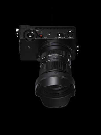 SIGMA 18-50mm F2.8 DC DN | Contemporary an SIGNA fp Kamera