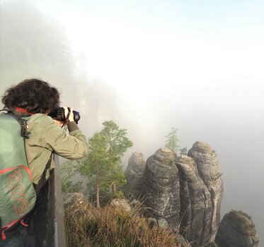 Blick von der Ferdinandaussicht der Basteibrücke in die Rathener Felsenwelt