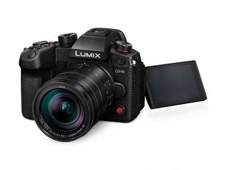 Produktbild Panasonic LUMIX GH6, Ansicht von schräg vorn