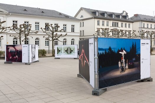 Openair Fotoausstellung auf dem Luisenplatz in Wiesbaden