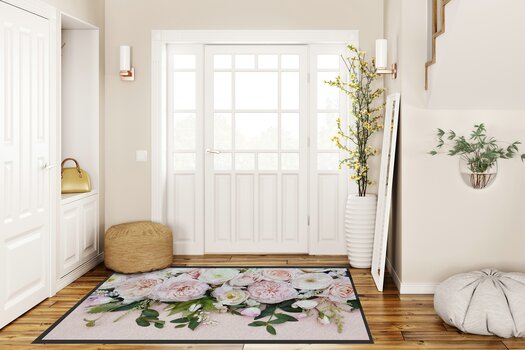 Eingangsbereich mit großer Schmutzfangmatte mit floralem Motiv Eingangsbereich mit großer Schmutzfangmatte mit floralem Motiv
