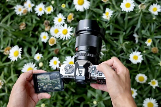Produktbild Viltrox AF 13 mm f/1.4 DX an Nikon Z fc