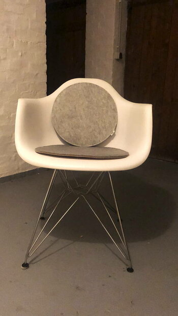 Vitra-Plastic-Chair.jpg Vitra-Plastic-Chair.jpg