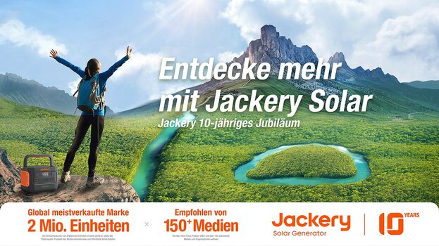 Grafik Entdecke mehr mit Jackery Solar, im Bild Frau mit Solargenerator vor Berglandschaft Grafik Entdecke mehr mit Jackery Solar, im Bild Frau mit Solargenerator vor Berglandschaft