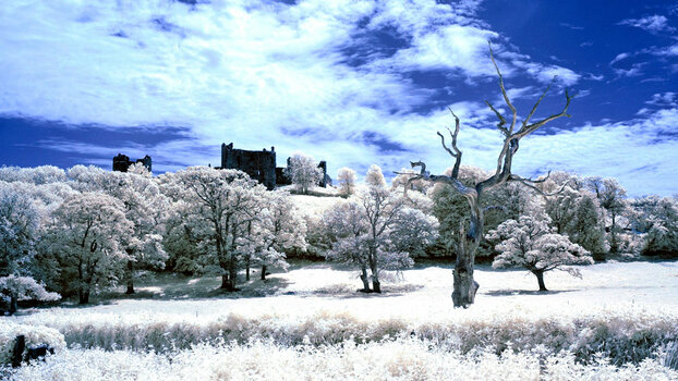 Lllanstefan Castle.jpg