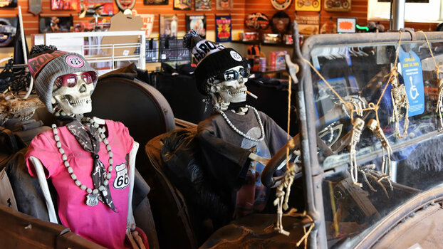 Route66_Seligman.jpg Route66_Seligman.jpg