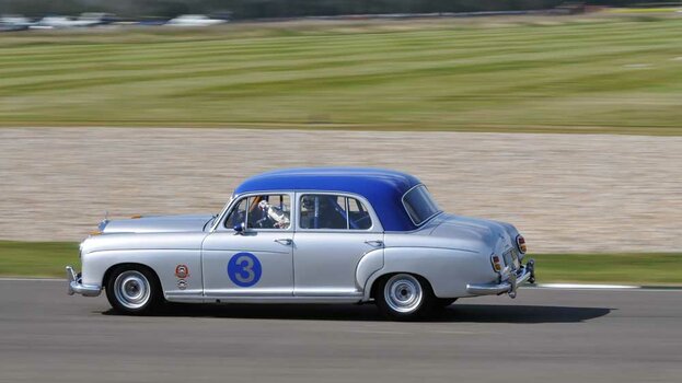 1958-Mercedes-Benz-220S_NF.jpg