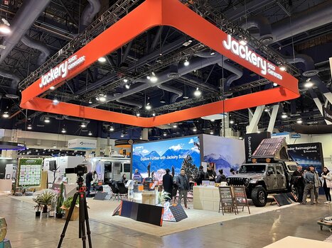 Messestand von Jackery auf der CES 2023 in Las Vegas