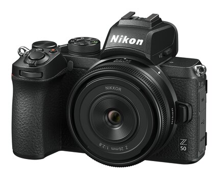 NIKKOR Z 26 mm f/2,8 an Nikon Z 50