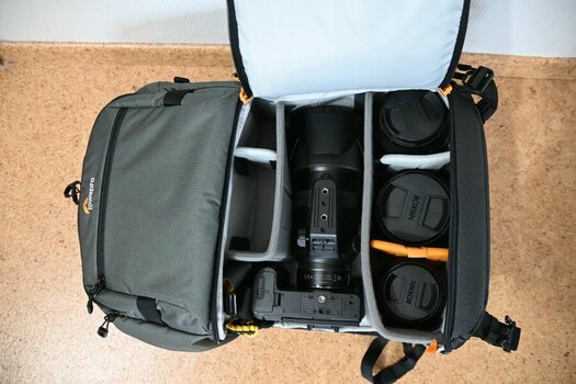 LowePro_Fastpack Pro BP 250 AW III-x-1200.jpg