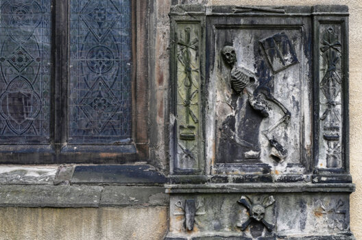 B_Edinburgh_Greyfriars-Kirkyard-(25)_DxO-1.jpg